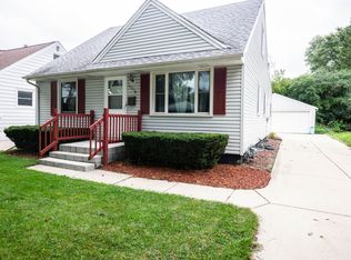1018 S 91st St, West Allis, WI 53214