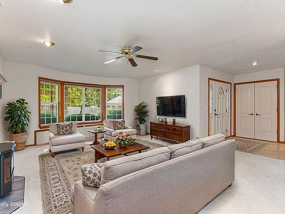 4th image of 10385 Pine Ridge Dr