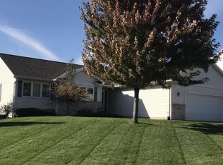 106 Cobham Ln, Sun Prairie, WI 53590
