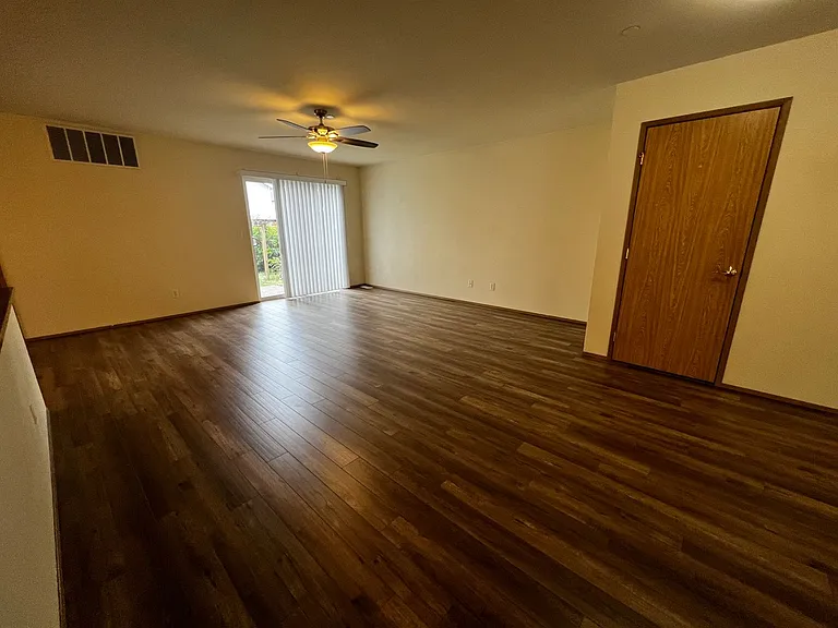 1817 Johnson Ave — Photo 9