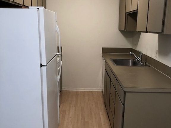 5th image of 4201 35th Ave W APT 201