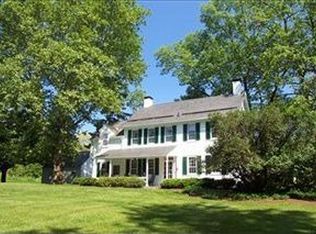 4543 Shadowstone Dr, Easton, PA 18040