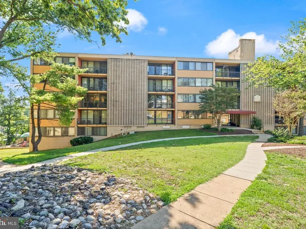 12 S Van Dorn St APT 405, Alexandria, VA 22304