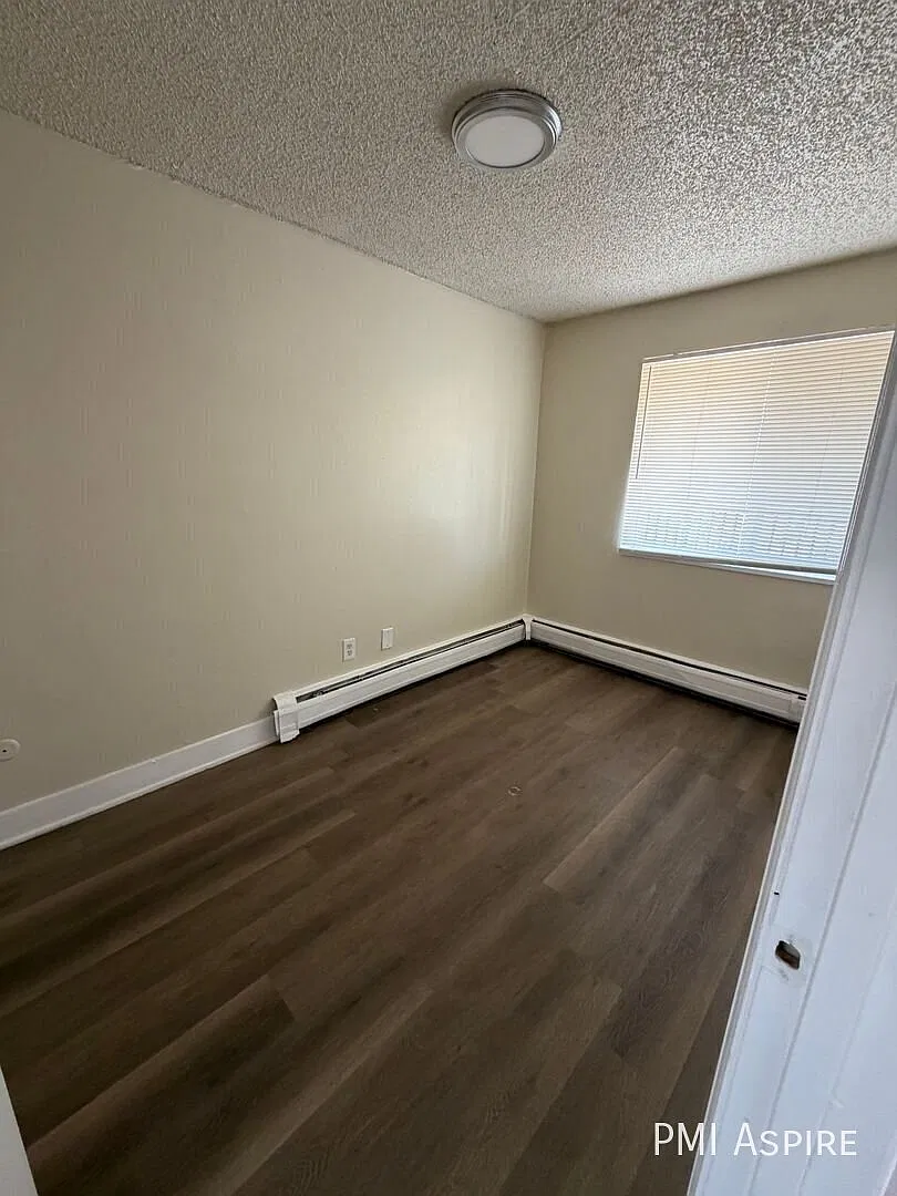 Aurora Apartment with Excellent Access to Transit & Shopping — Photo 1