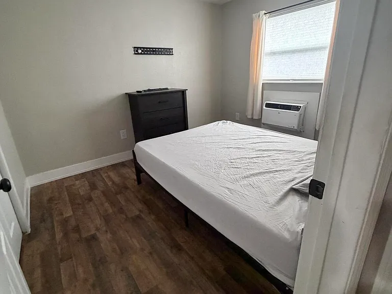 202 Caroline St #208 — Photo 14
