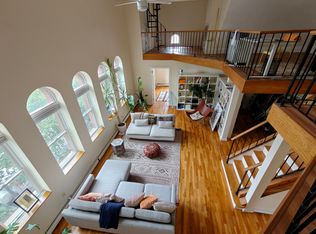 238 Columbia St #1, Cambridge, MA 02139