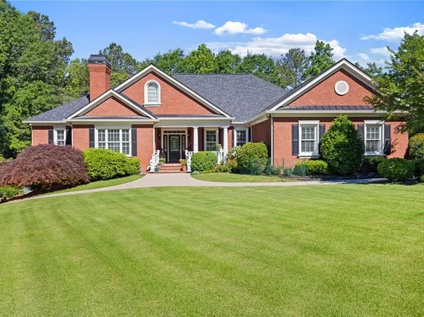 5222 Legends Dr, Braselton, GA 30517