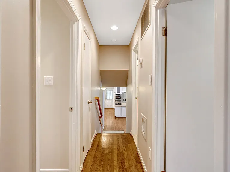 6717 Reynard Dr — Photo 21