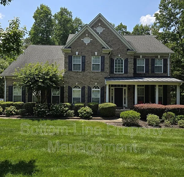 8045 Talcott Dr — Photo 1