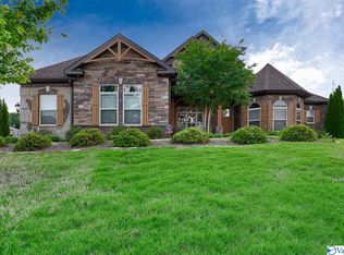 102 Crystal Ridge Cir, Madison, AL 35757