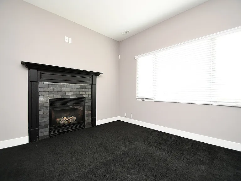 4004 N 162nd Ave — Photo 4