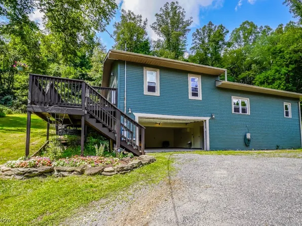6485 Highford Dr SE, East Sparta, OH 44626