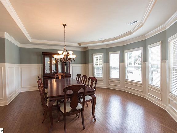 3rd image of 316 Carters Creek Ct