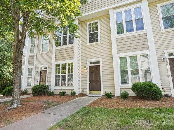 8019 Kings Creek Dr, Charlotte, NC 28273