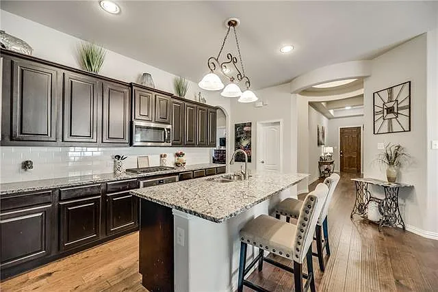 2416 Whispering Pines Dr — Photo 9
