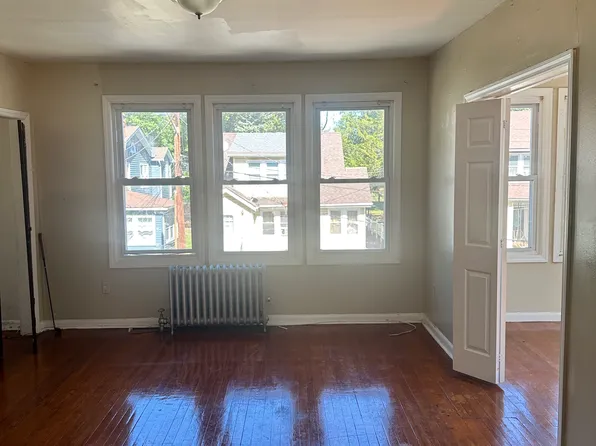 50 Boyden Pkwy #2, Maplewood, NJ 07040