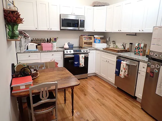 Rented by Hakeem Shahid, LREB | media 6