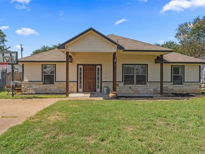 1015 S Adams St, Mc Gregor, TX, 76657