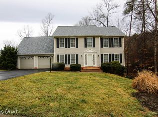 4205 Kings Chase Dr, Roanoke, VA 24018