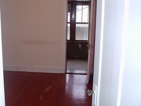 5th image of 4225 N Mason Ave