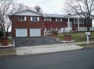28 Sears Pl, Wayne, NJ 07470