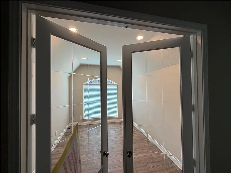 103 Wild Garden Ct — Photo 4