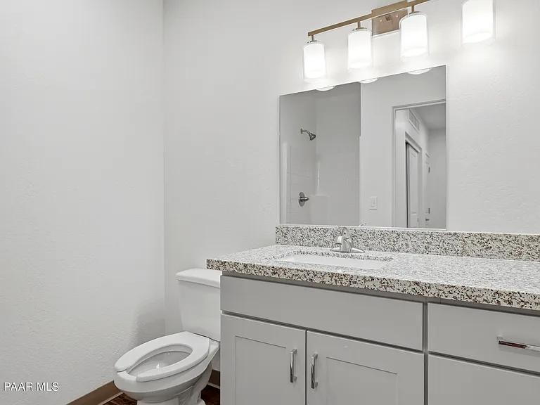 533 W Gurley St #3 — Photo 9