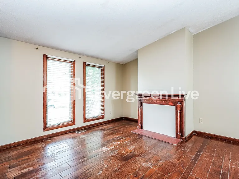 3994 Vermilion Ave — Photo 3