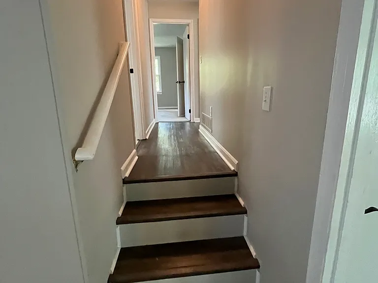 506 Jefferson Dr — Photo 12