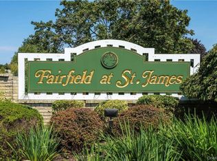 401 Cabot Court E, Saint James, NY 11780