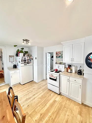 349 Charlotte St #347 Photo 1