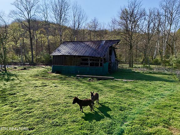 9th image of 5640 Brimstone Rd