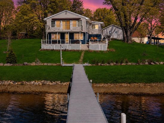 11159 Perch Lake Dr W, Cement City, MI 49233
