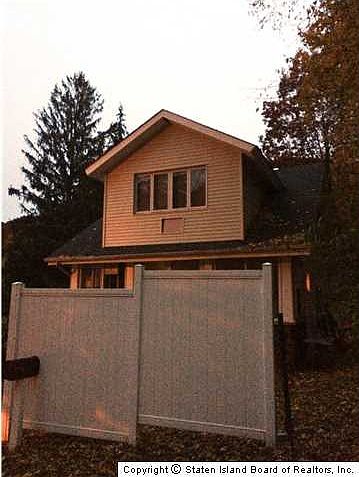 2nd image of 94 Pleasant Valley Ave