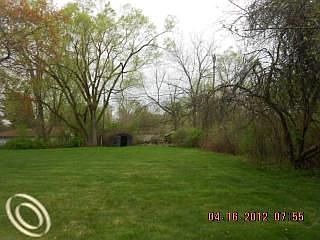 4th image of 32765 Eastlady Dr
