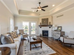 11419 S Waterford Dr, Olathe, KS 66061
