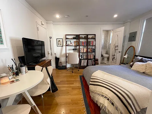 Rented by Rita S Citrin, LREB | media 4
