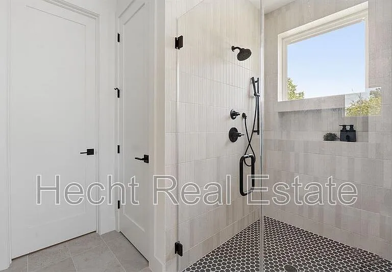 502 Normandy St #1 — Photo 13