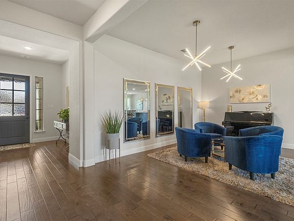 5th image of 1228 Marigold Ln