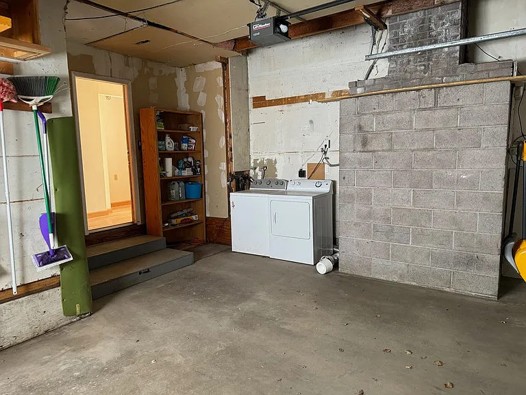 574 Koru St — Photo 11