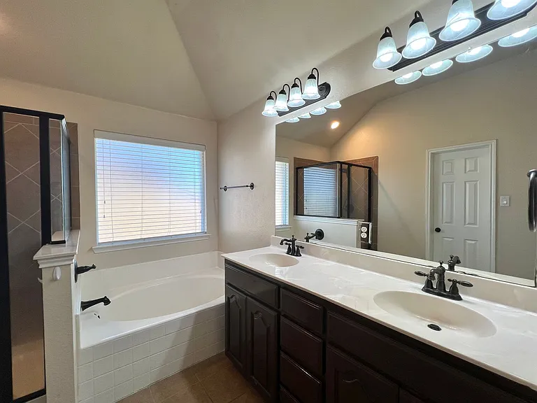 15004 Waters Dr — Photo 22