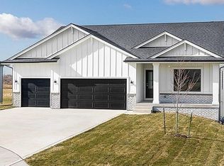 5416 150th St, Urbandale, IA 50323