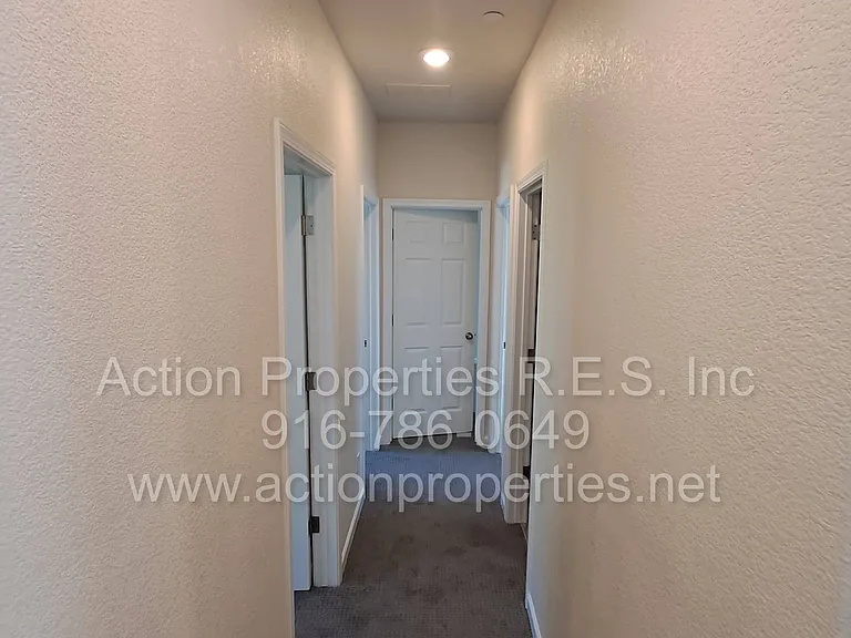 2136 Malibu Pl — Photo 22