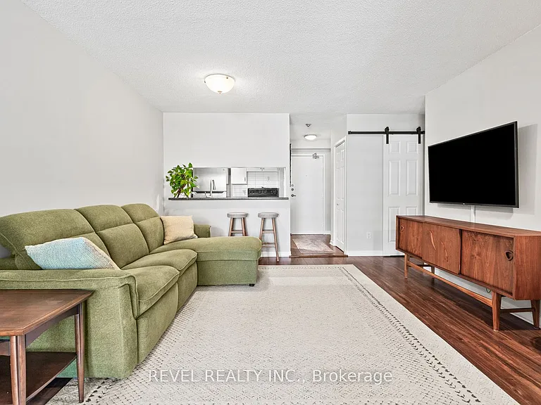 20 Southport St #302 — Photo 6