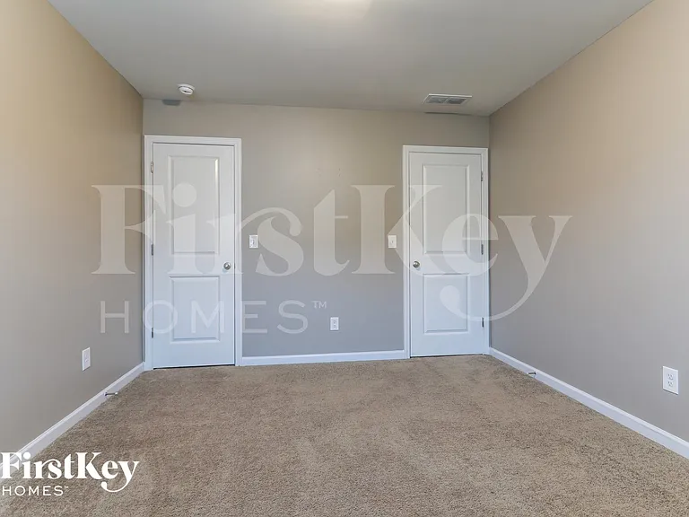 336 Alexander Ln — Photo 11