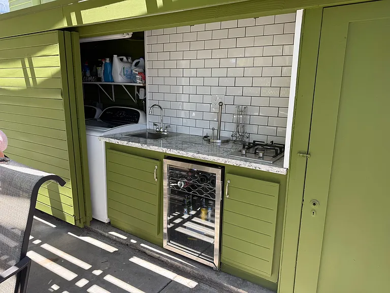 4383 Van Dyke Ave — Photo 15
