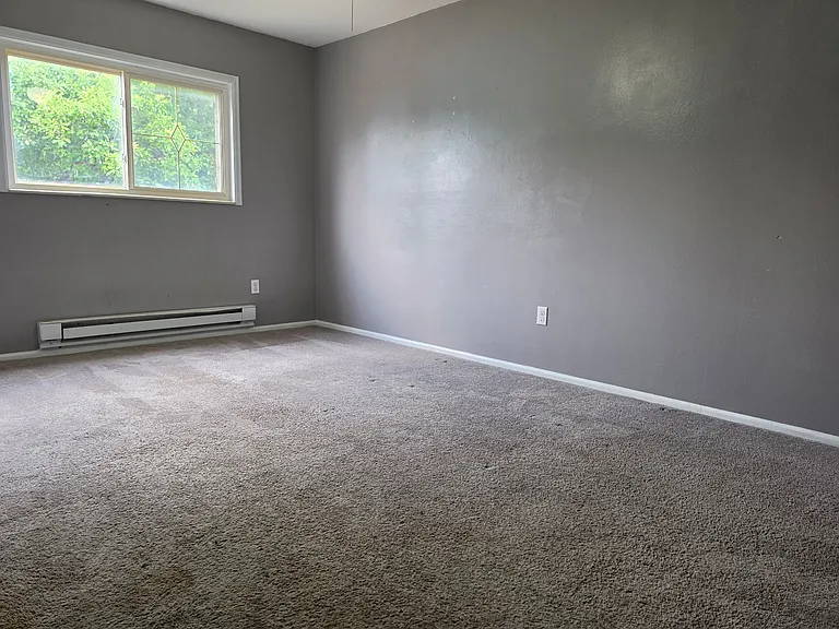 11186 Forest Ave — Photo 17