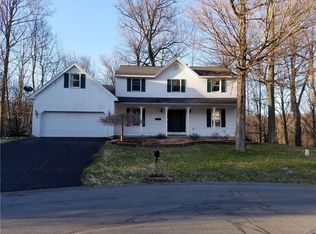 4531 Lamplighter Ln, Manlius, NY 13104