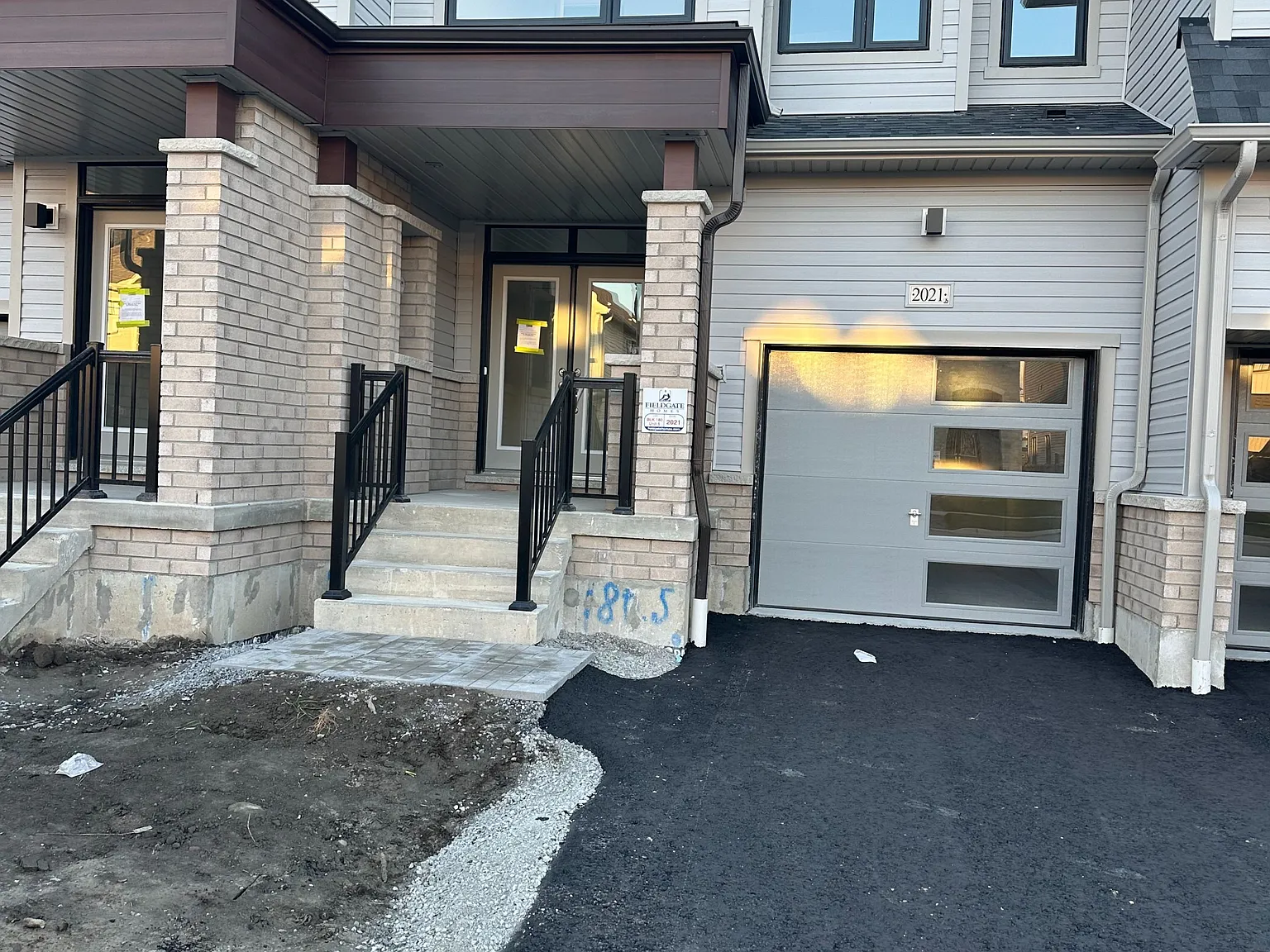 4 bed, $2,999 — Photo 2