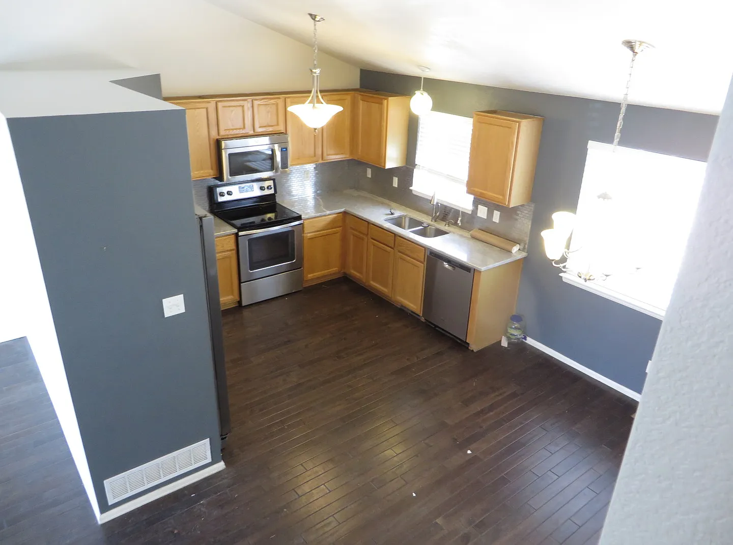 Updated Single Family home in Thornton — Photo 4